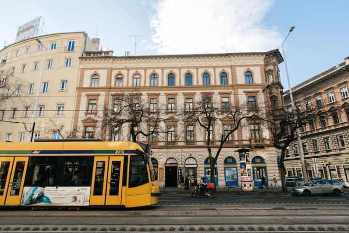 Apartmán Center Of The City, - It's Only Yours, With Two Bedrooms, 1 Price For 3 *