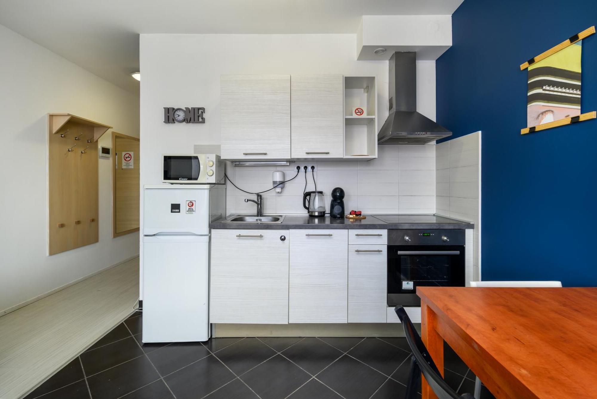 Apartamento Sun Residential Suite-free Parking Garage Same Building Budapest