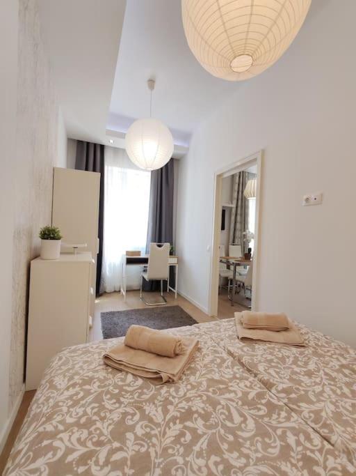 Apartamento Basilica With 2 Bedr Budapest