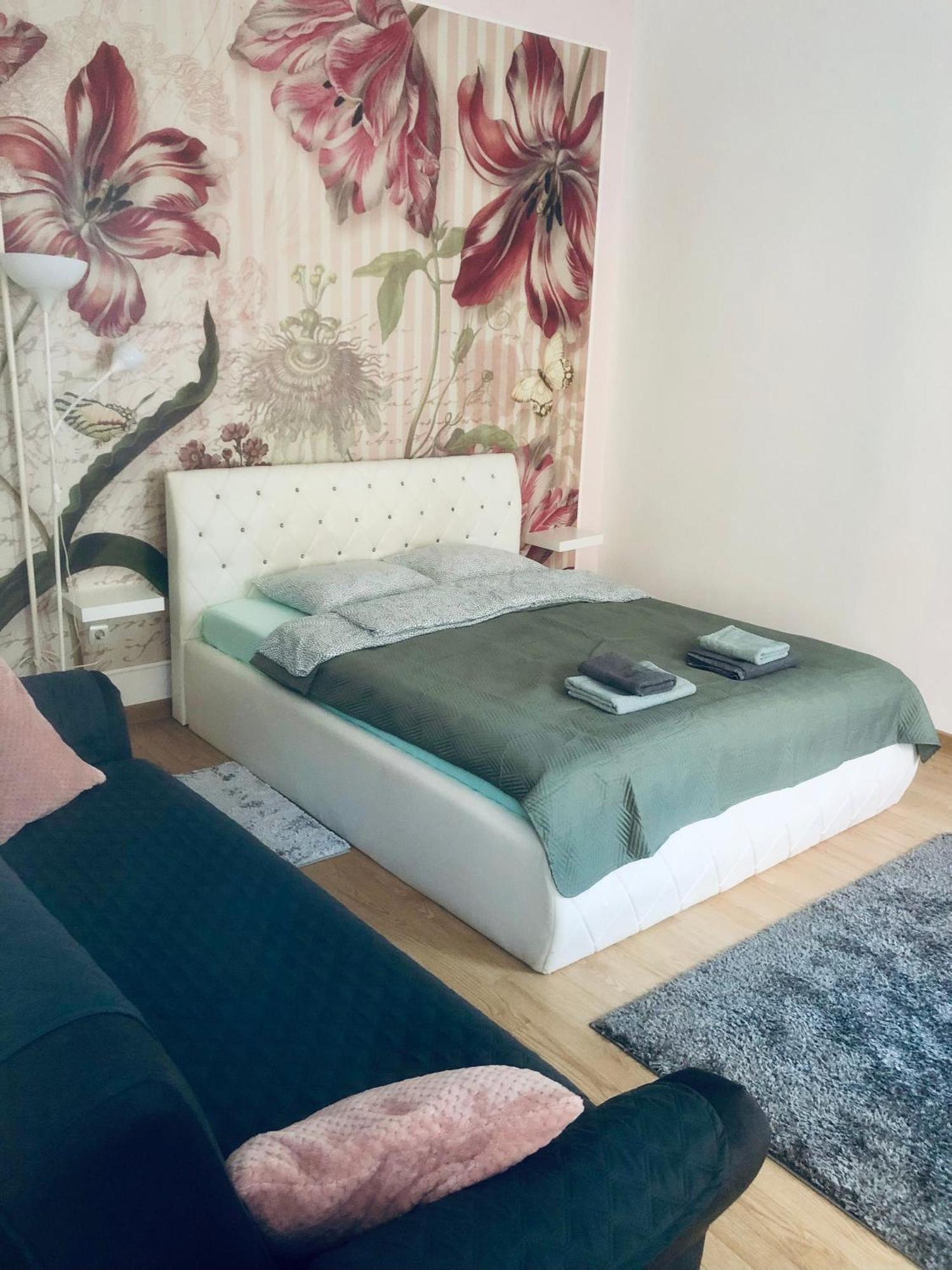 Lovely Flowers In Downtown Apartamento