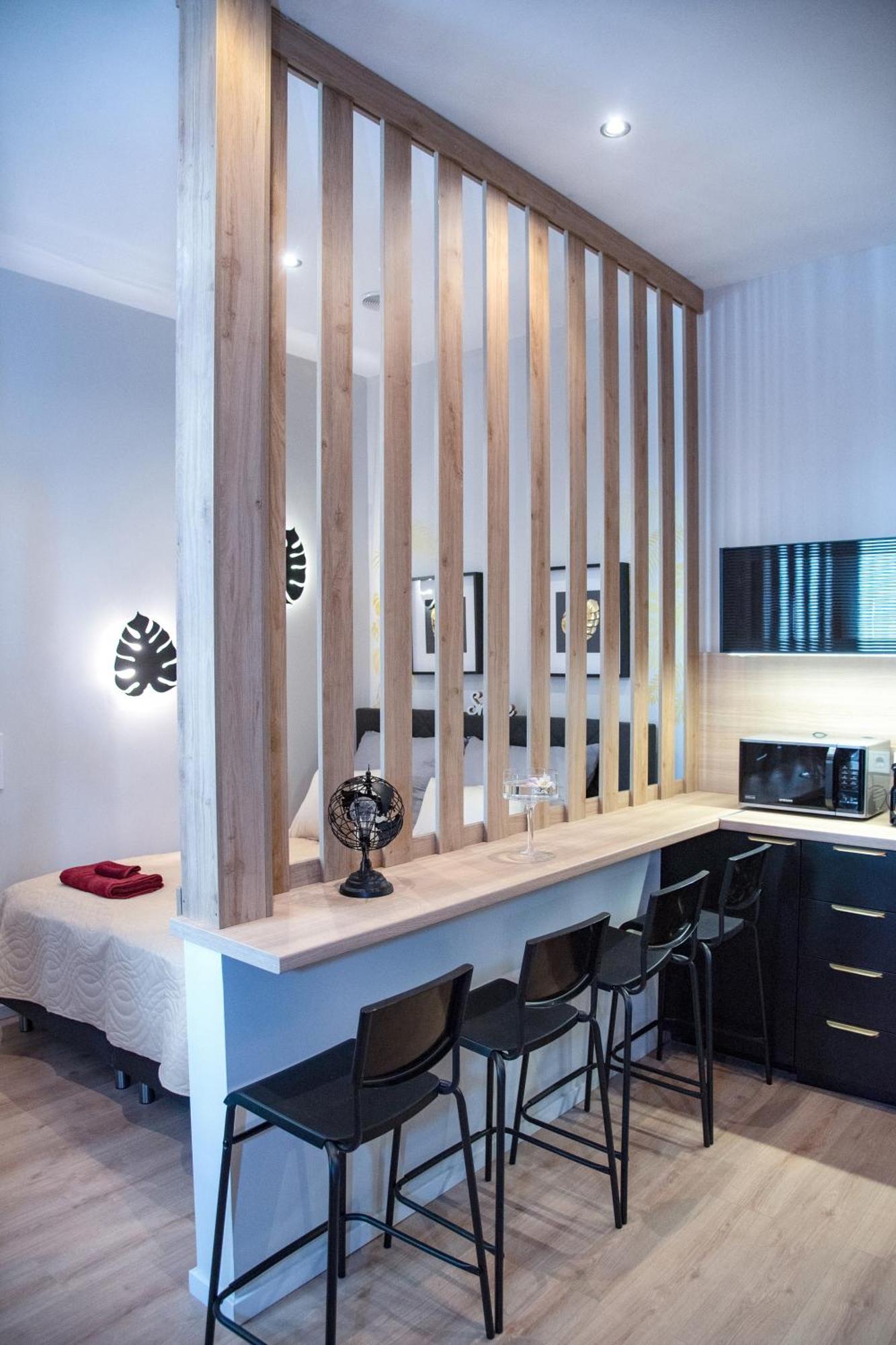 Monstera Apartment