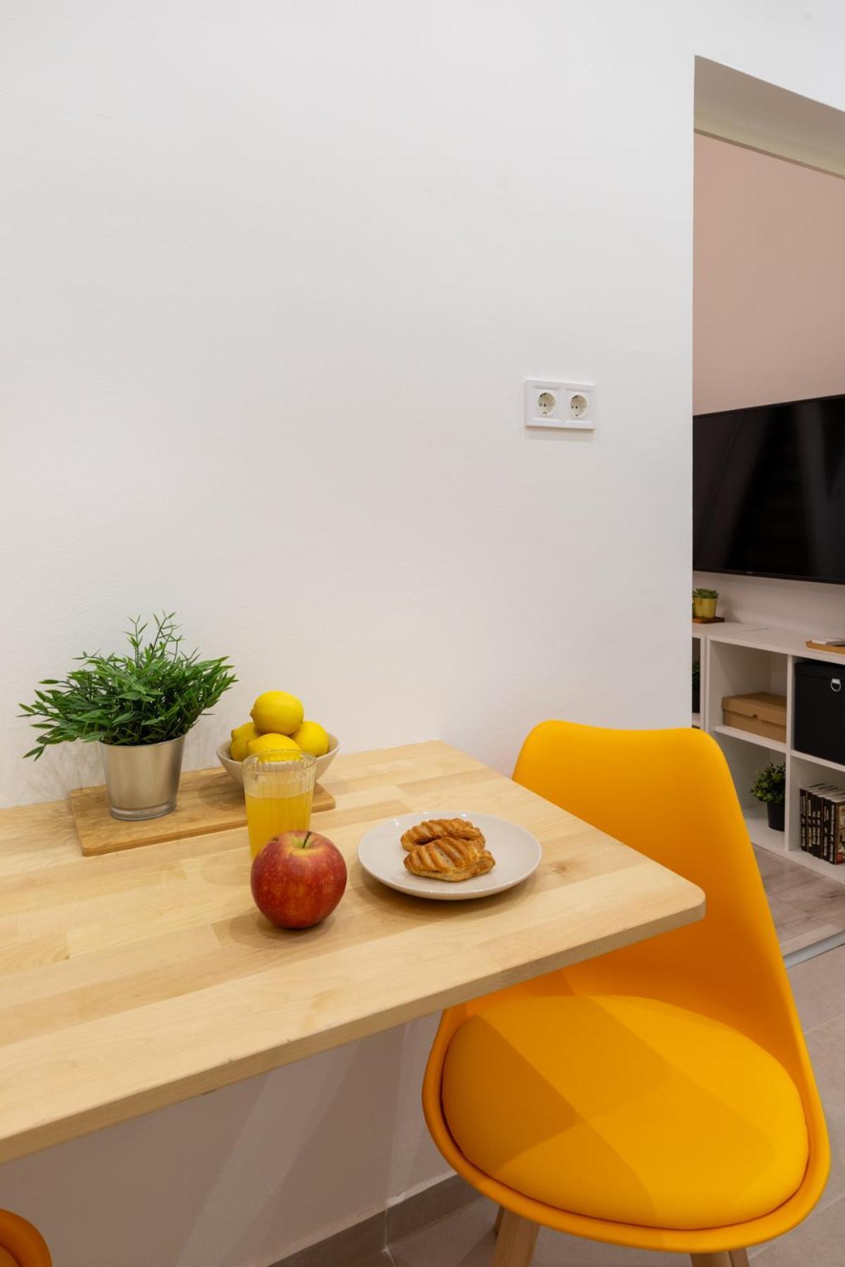 Cosy By Stn Apartment *