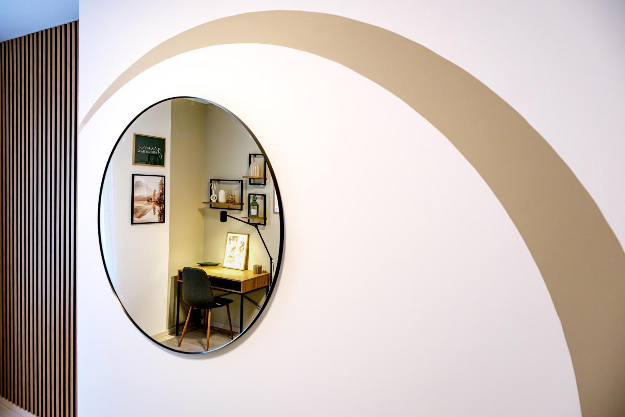 Design Near Park With Free Parking Apartmán