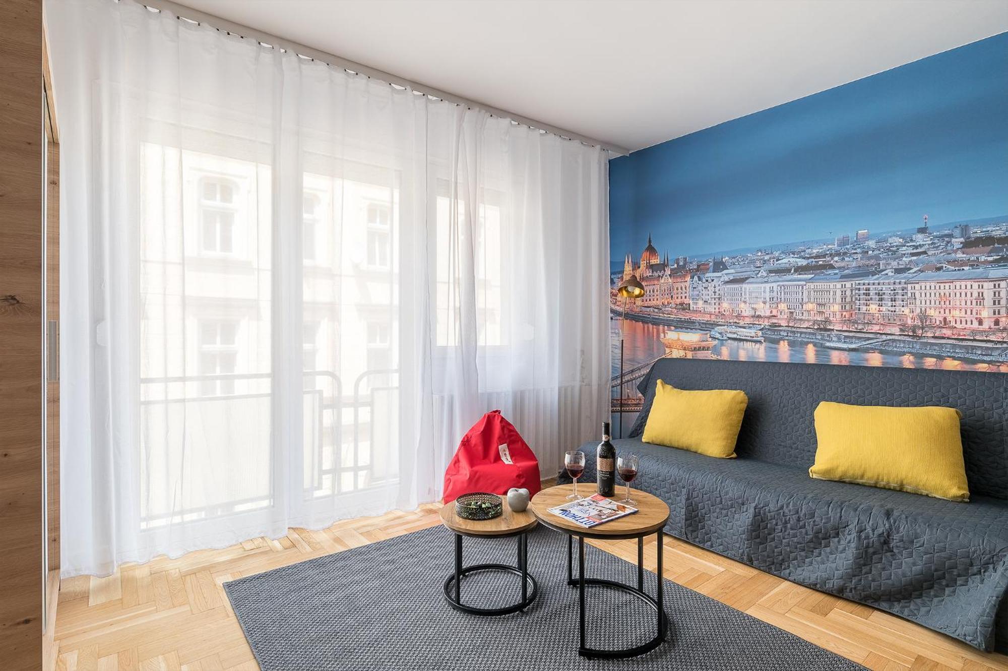 Newly Renovated!!! - Modern 10 Minutes From The Grand Boulevard Budapest