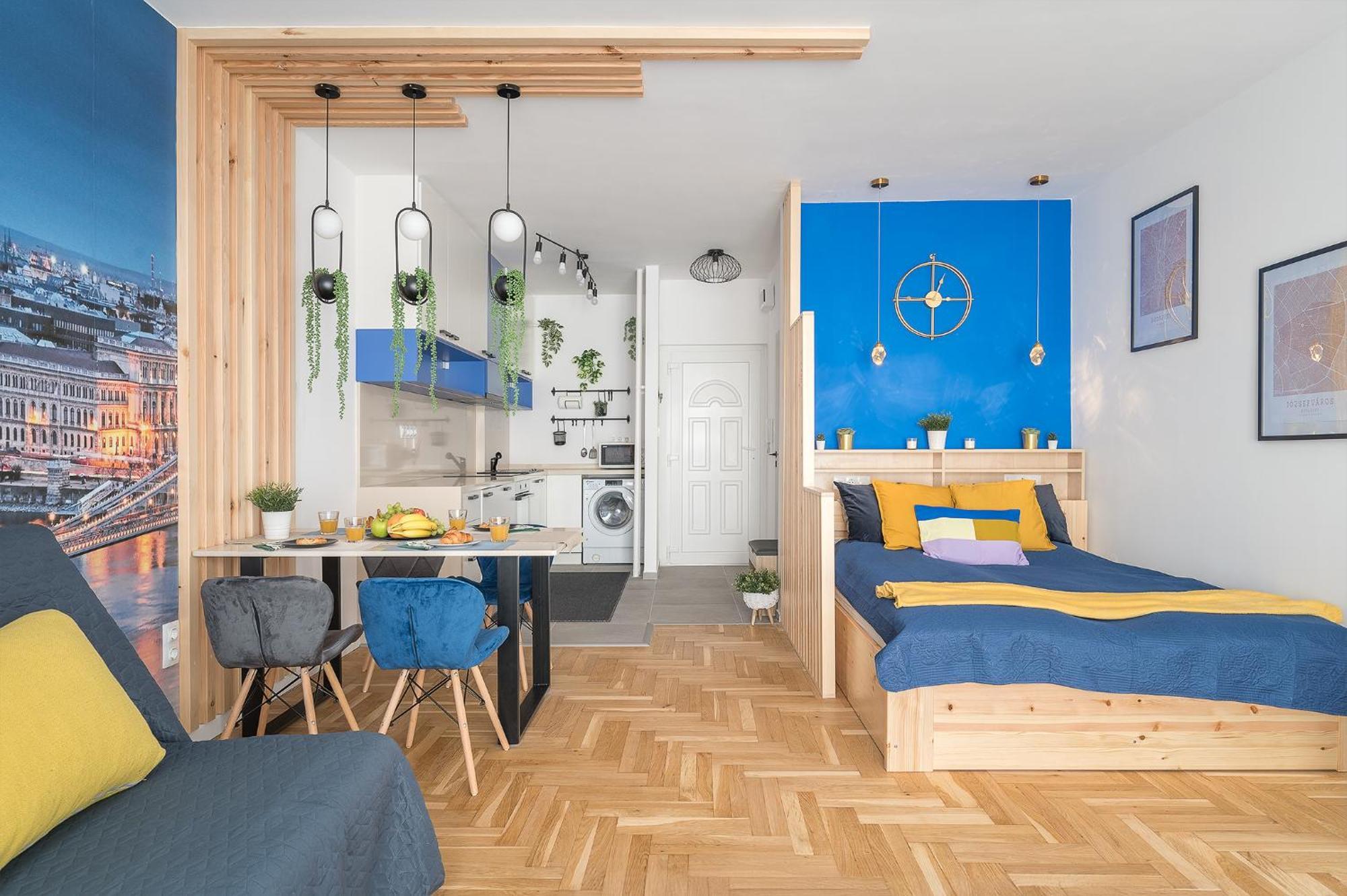 Newly Renovated!!! - Modern 10 Minutes From The Grand Boulevard Apartamento *