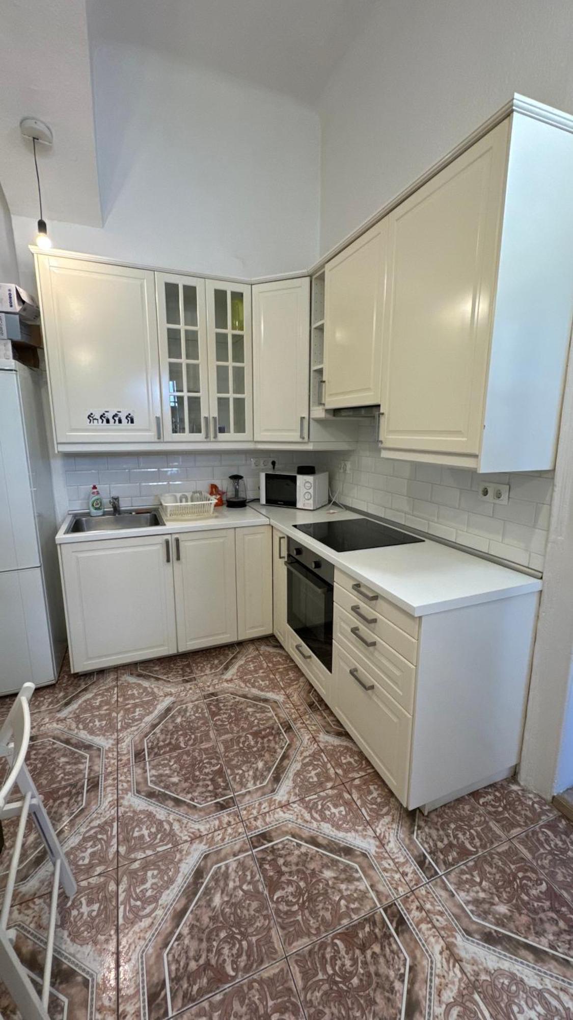 The 5-bedroom Downtown Apartment
