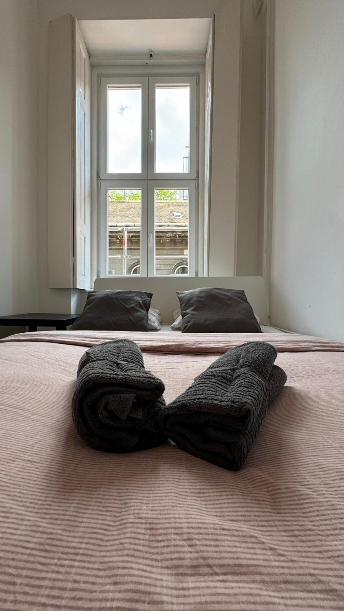 The 5-bedroom Downtown Apartment