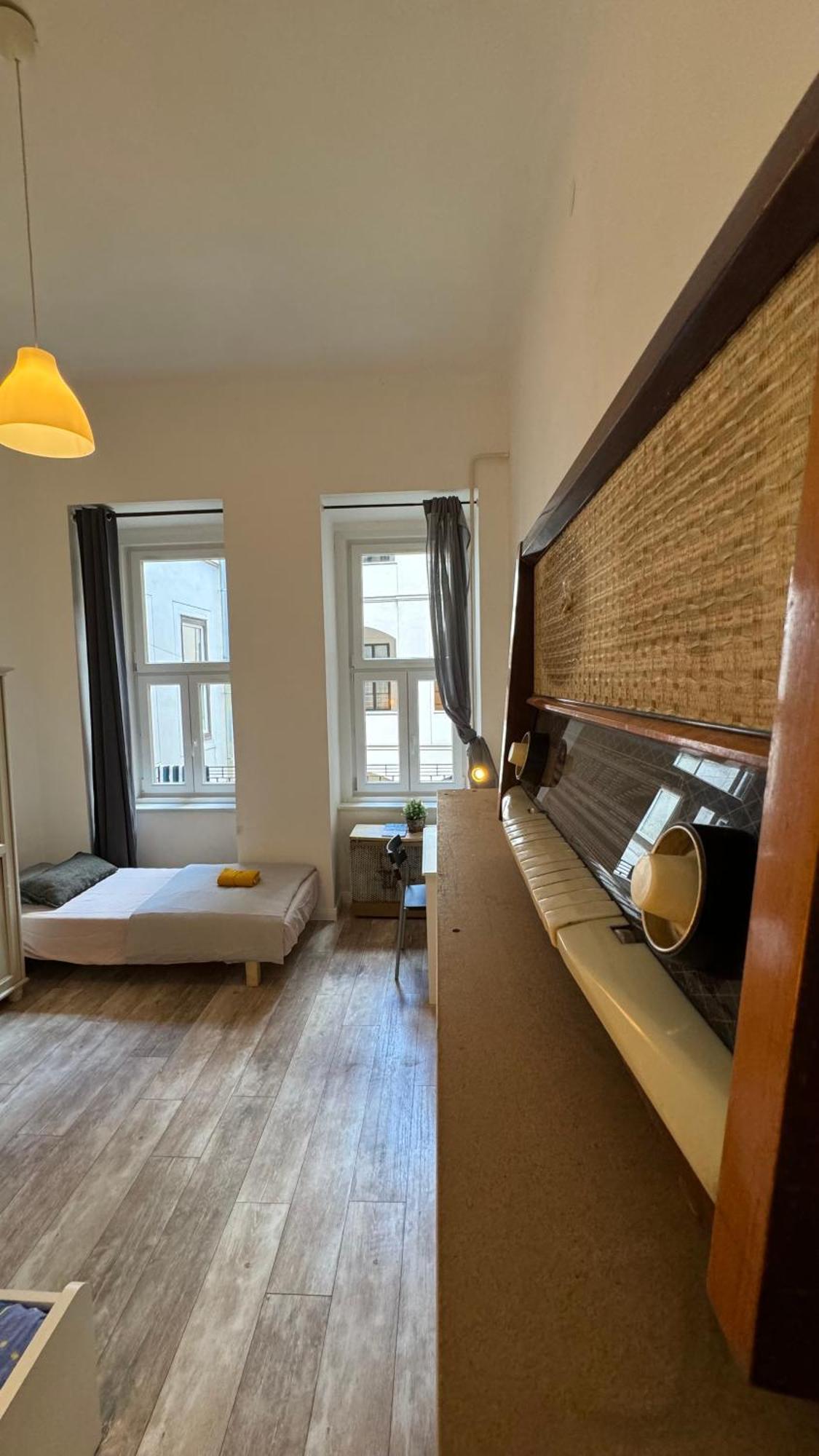 Apartment The 5-bedroom Downtown