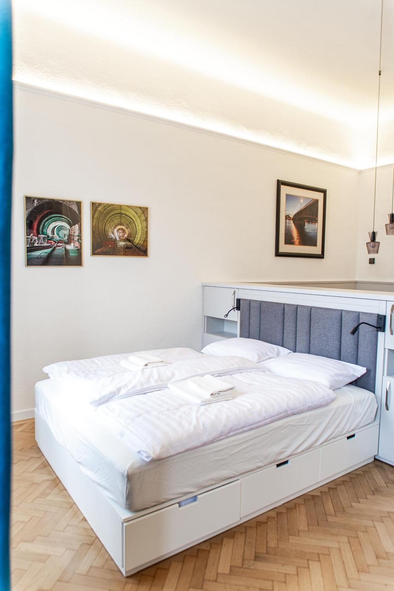 Apartman With Parliament View
