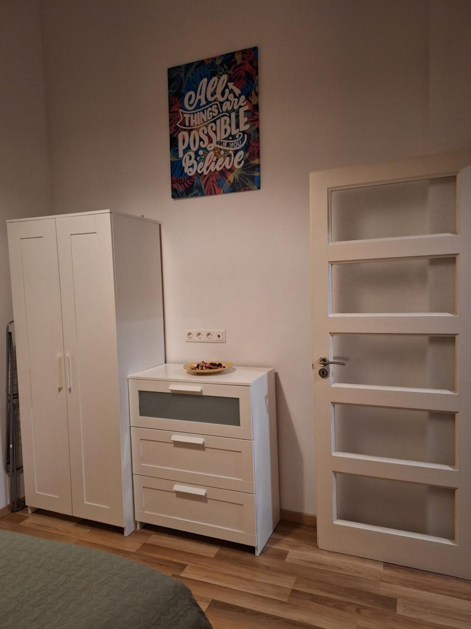 Vibe Apartment, Downtown, Free Parking *
