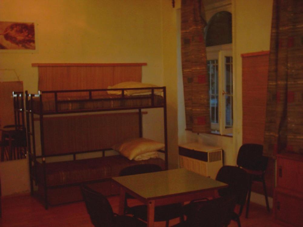 Hostel Season