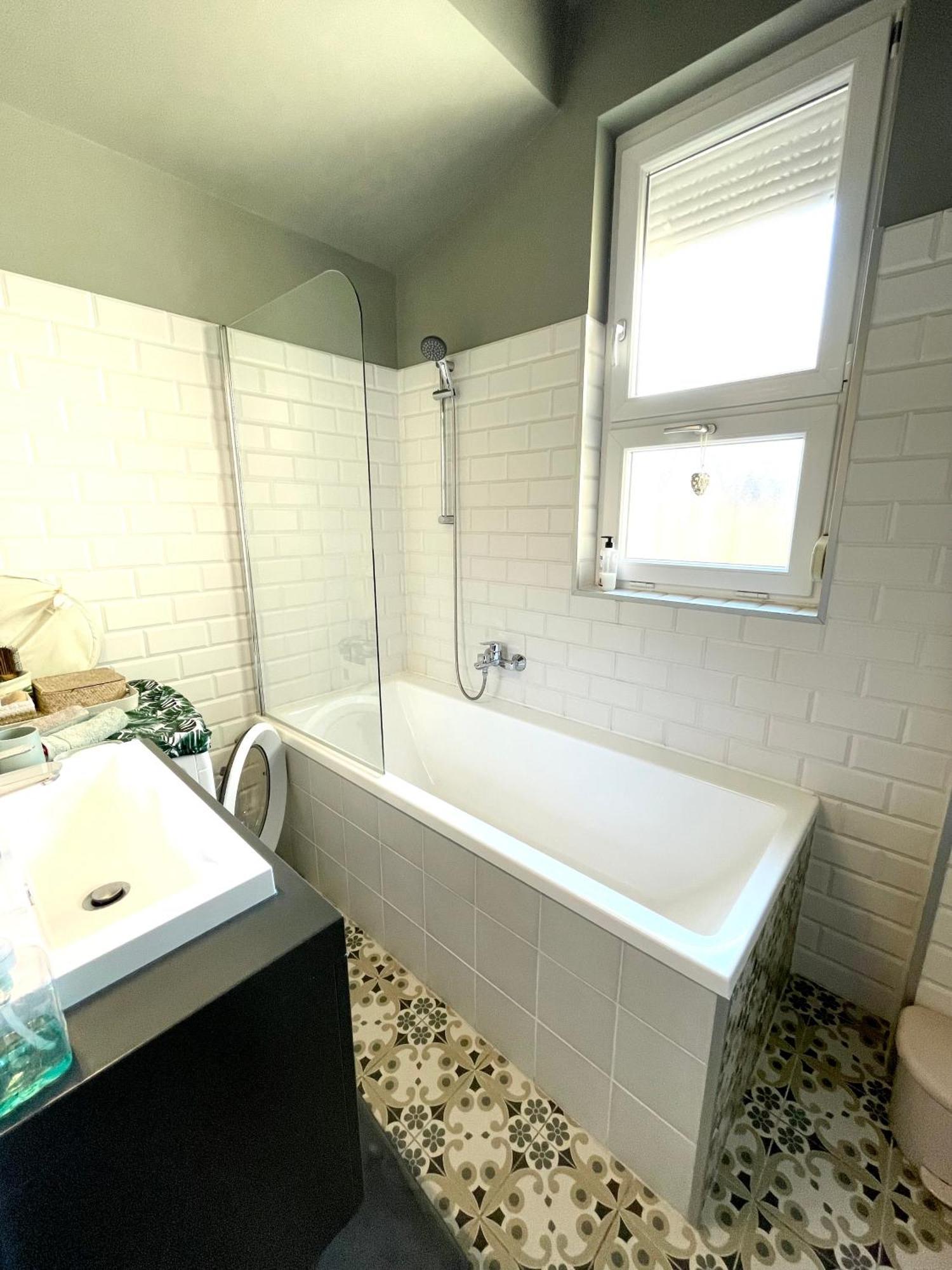 Mint Pearl 3 2 Bathrooms At Kalvin Square *