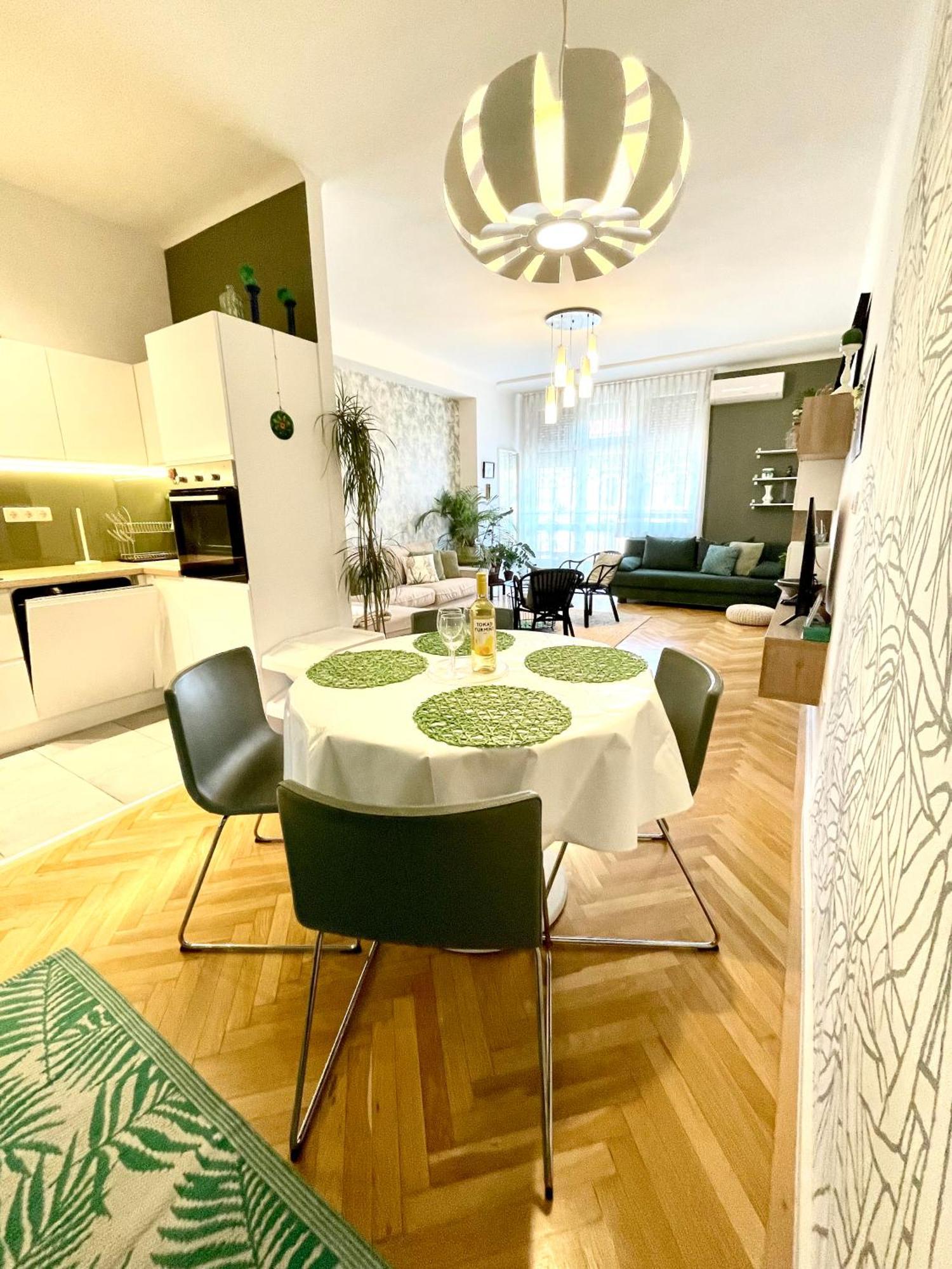 Mint Pearl 3 2 Bathrooms At Kalvin Square * Budapest