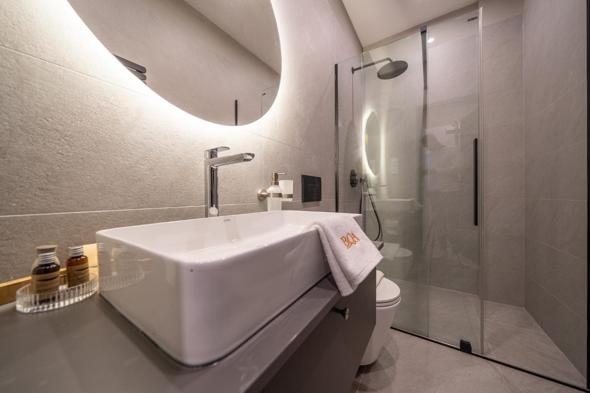 Karoly Boutique Suites, Location By Bqa Budapest