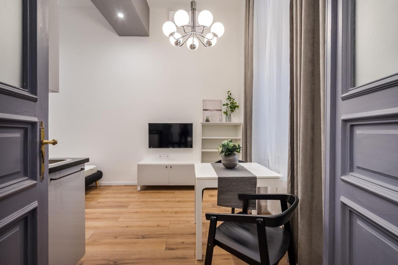 Apartamento E32 - Oktogon Panorama Suite - Best Location - By Bqa *