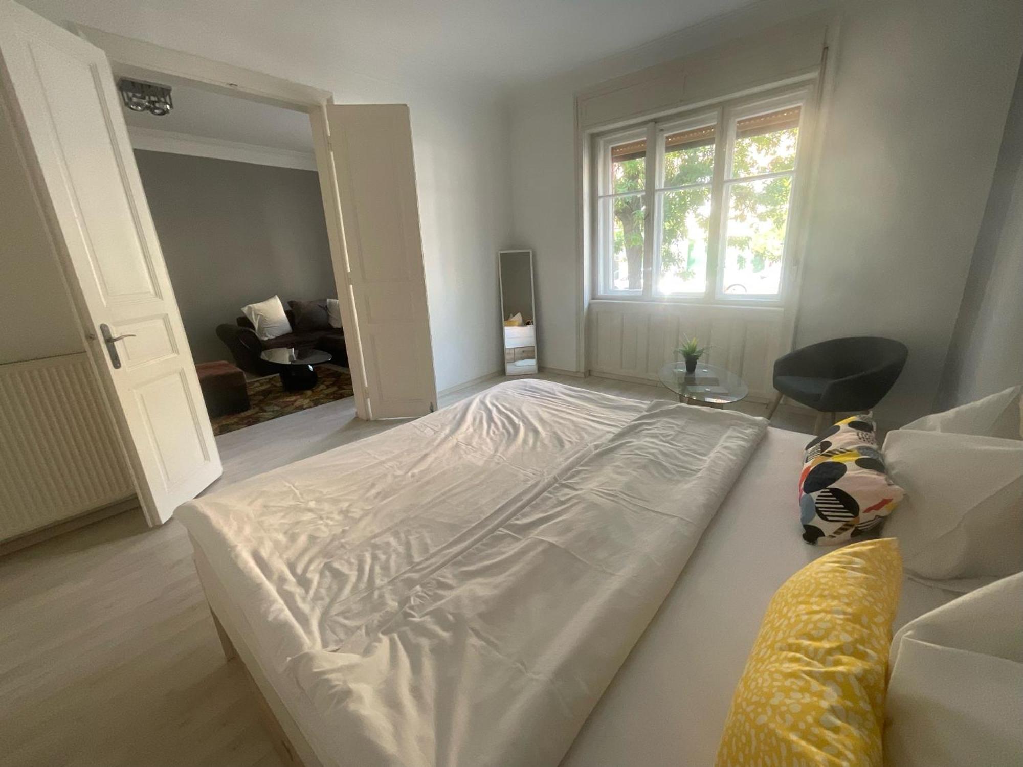 B20 Sun 100 M2 * Budapest