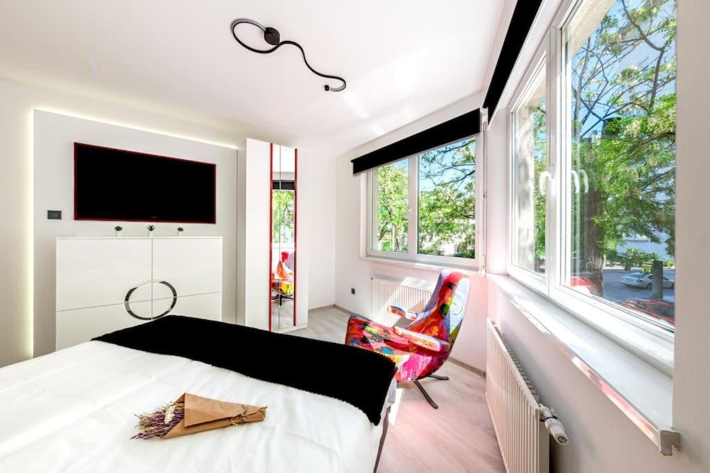 Stadium - Free Parking Appartement *