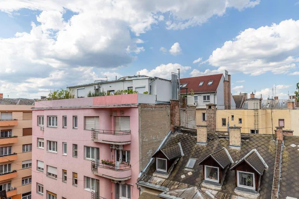 Nyugati Nest * Budapest