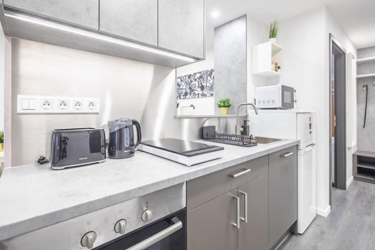 Easy Parking - New - Comfy Apartmán