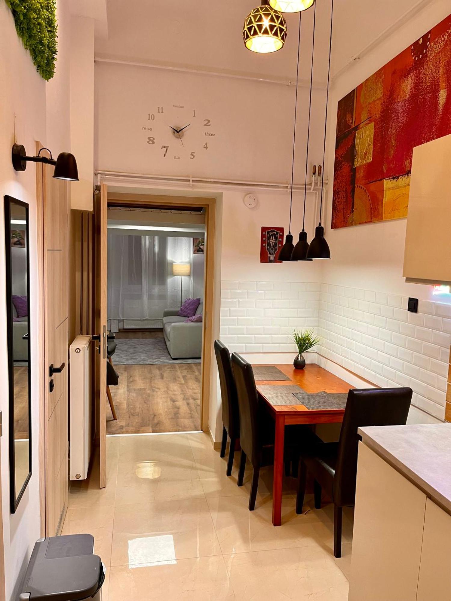 Ernesto 17 With Free Parking Possibility