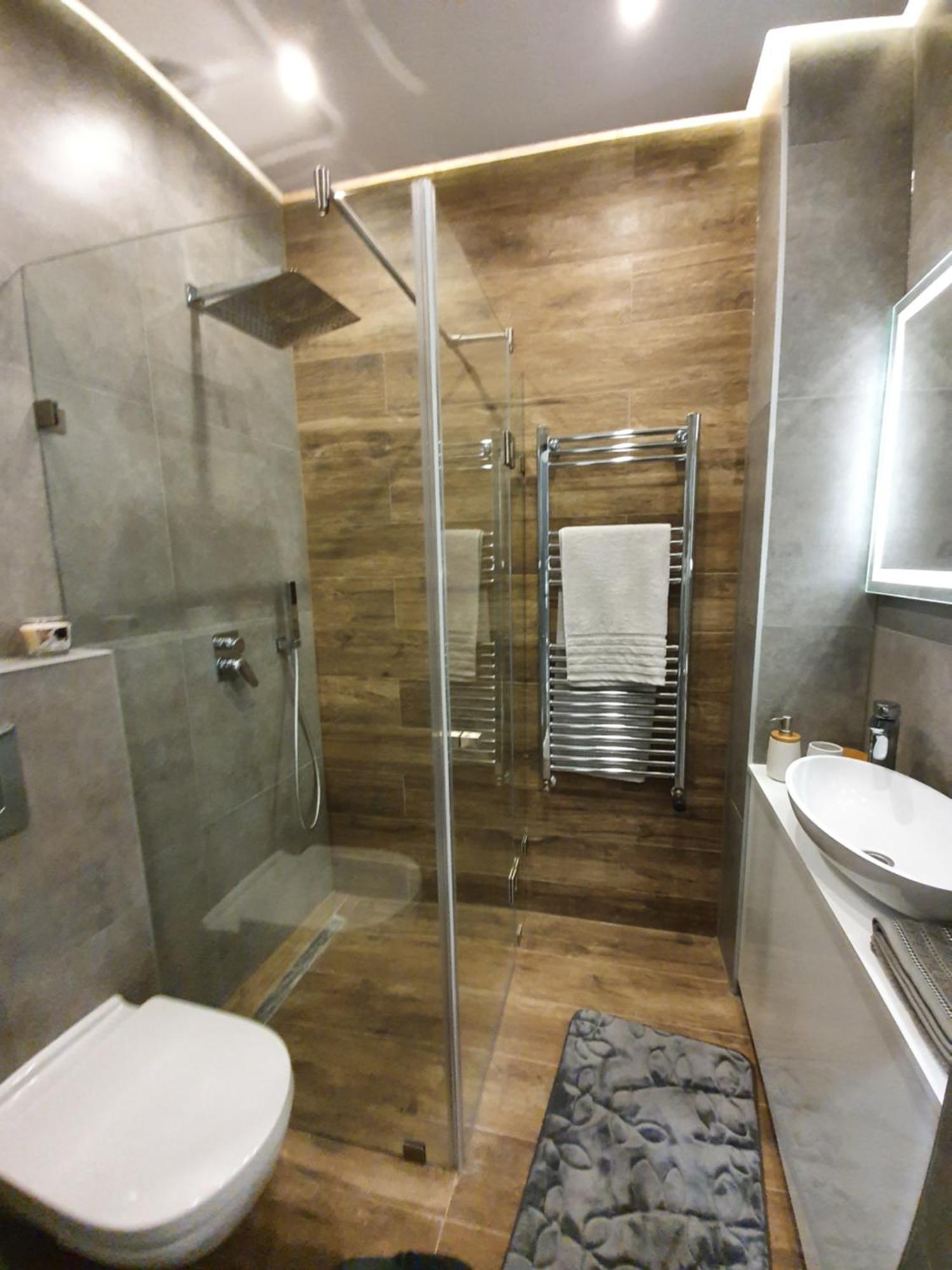 Nirvana Suite,3 Bedrooms, 2 Bathrooms, Acs Budapest