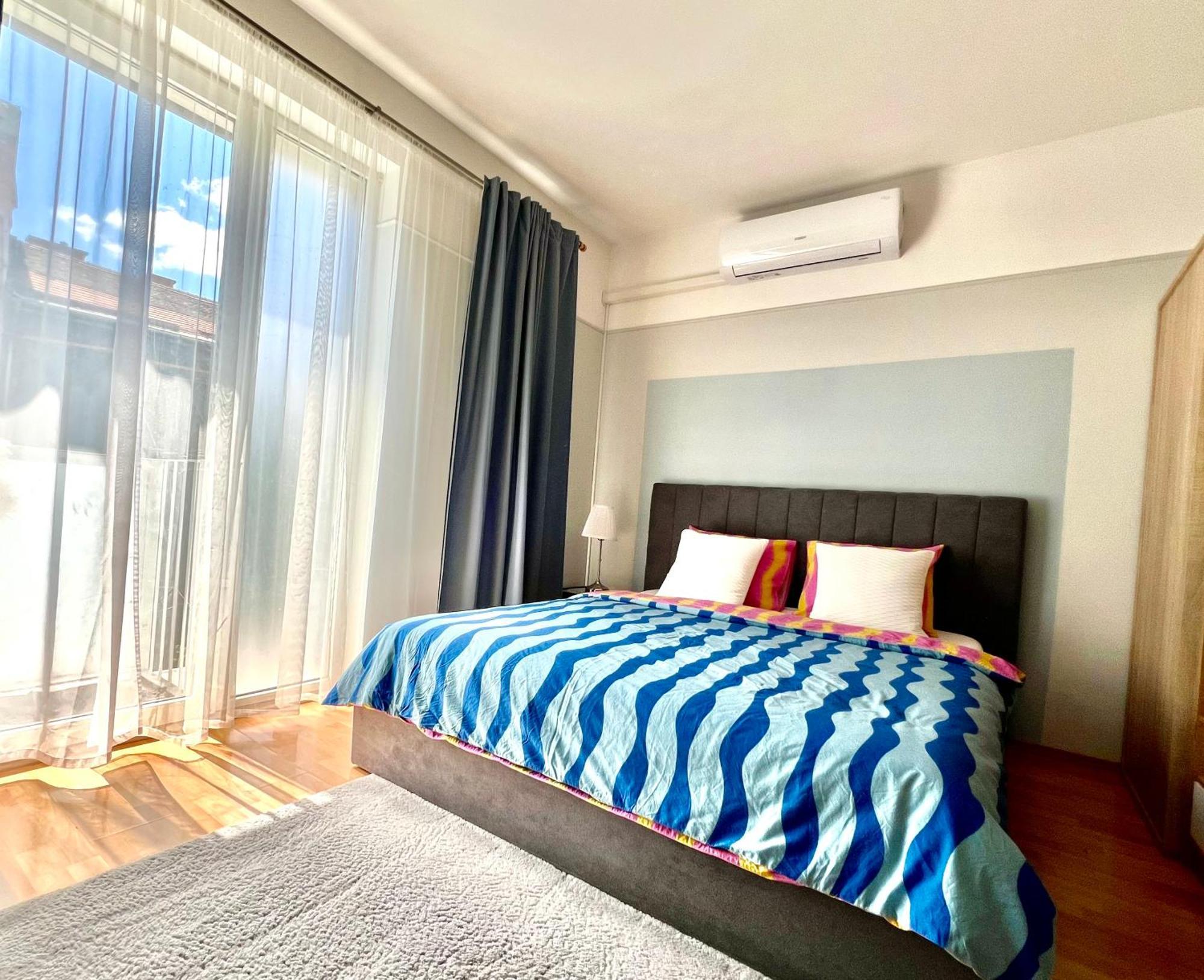 Apartment Acacia Aparhotel-near New York Cafe Budapest