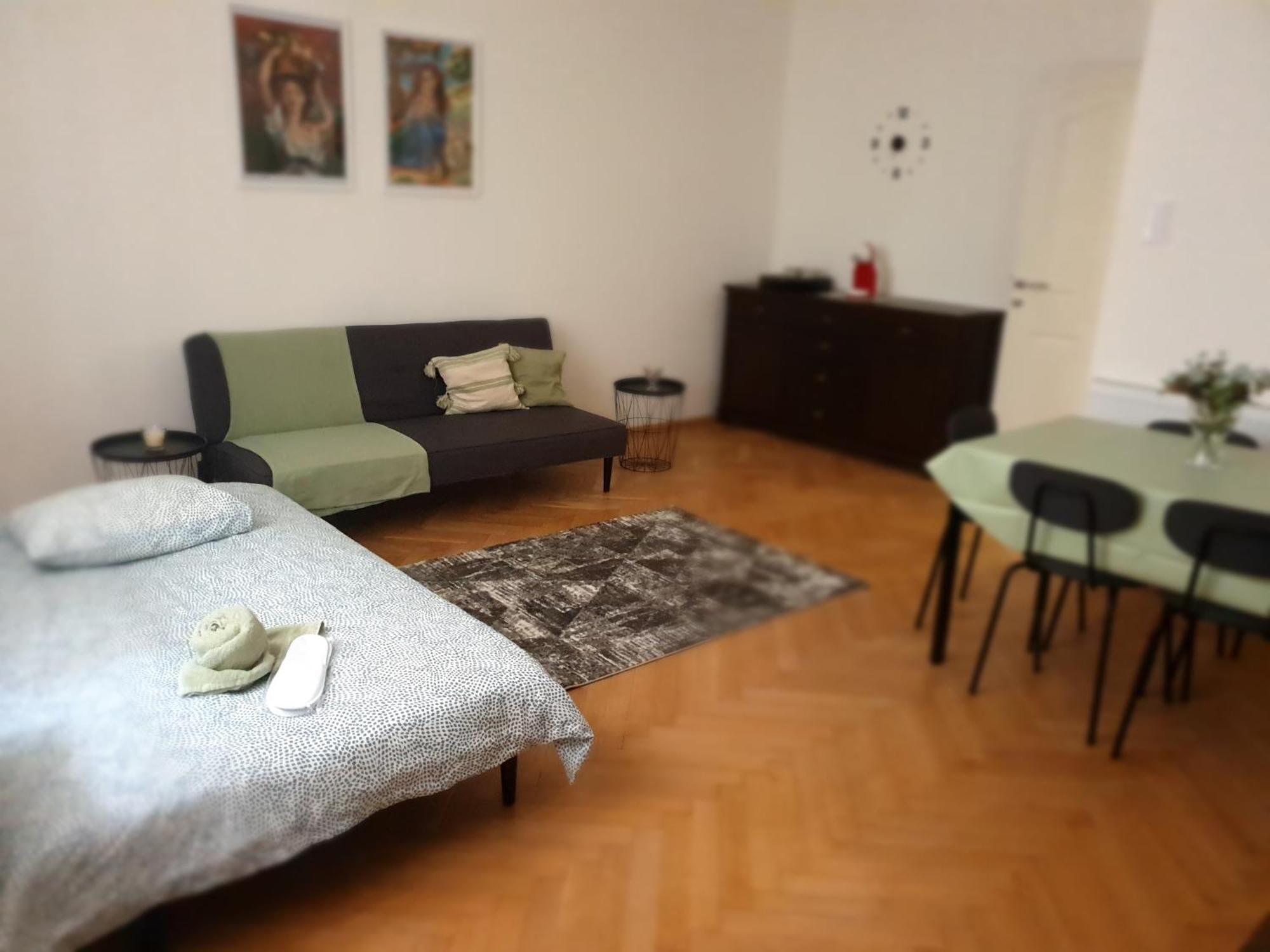 M&ns Budapest