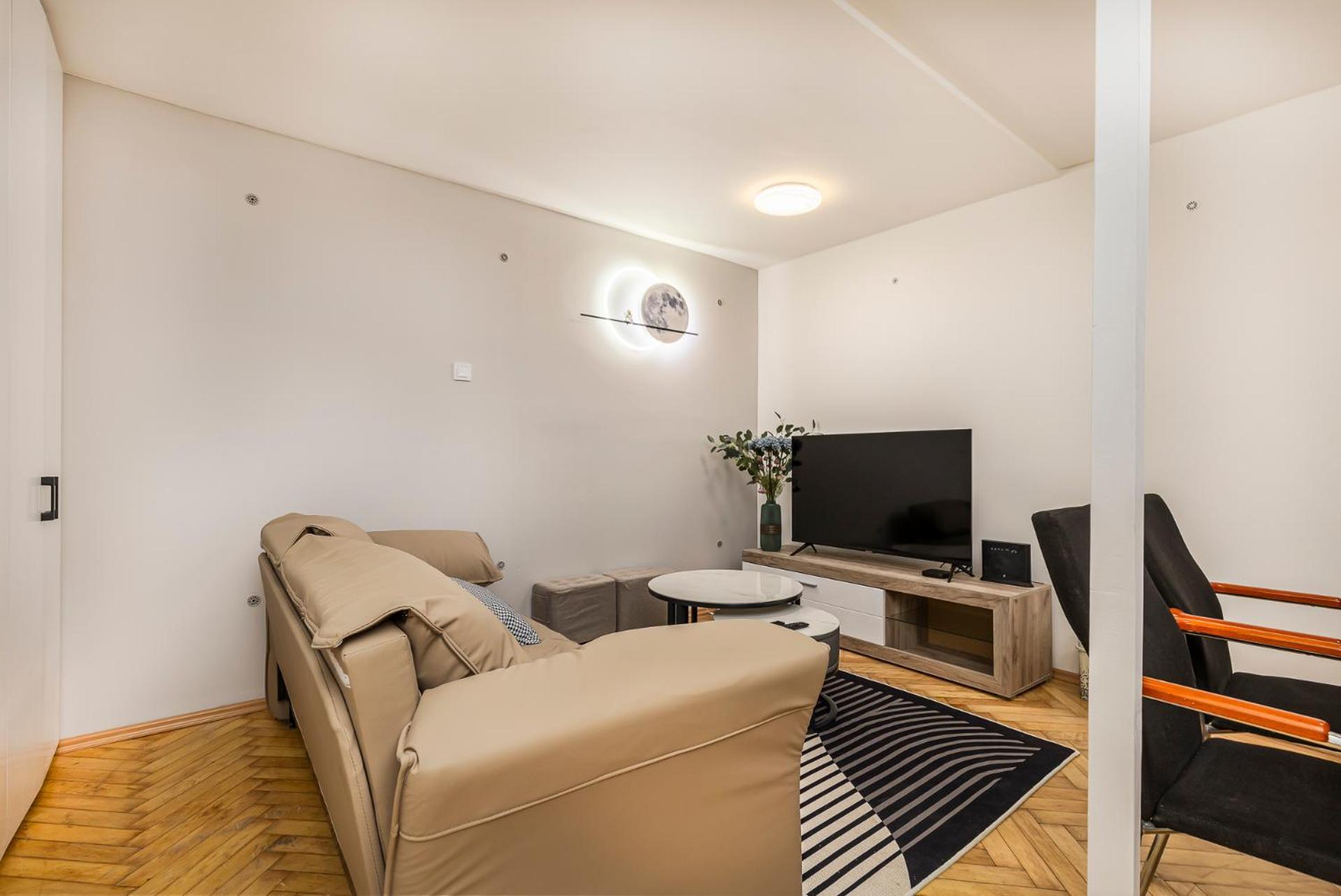 Venus - Westend Ii Apartment