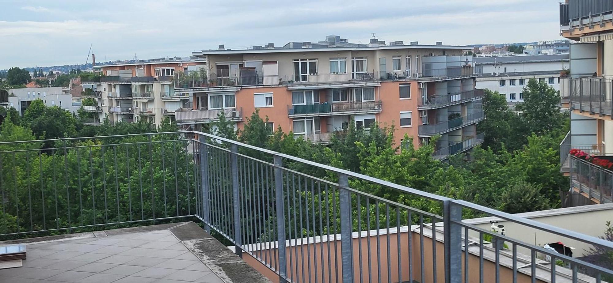 Apartament In Budapest, Buda Part With Great Views! Totally Renovated -wifi Available
