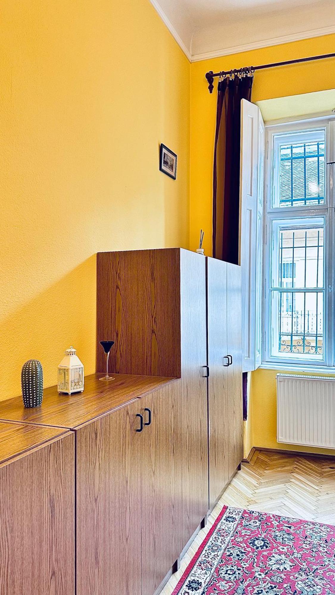 Apartmán Jozsef 69 - 2brs, 5m To Newyork Cafe *