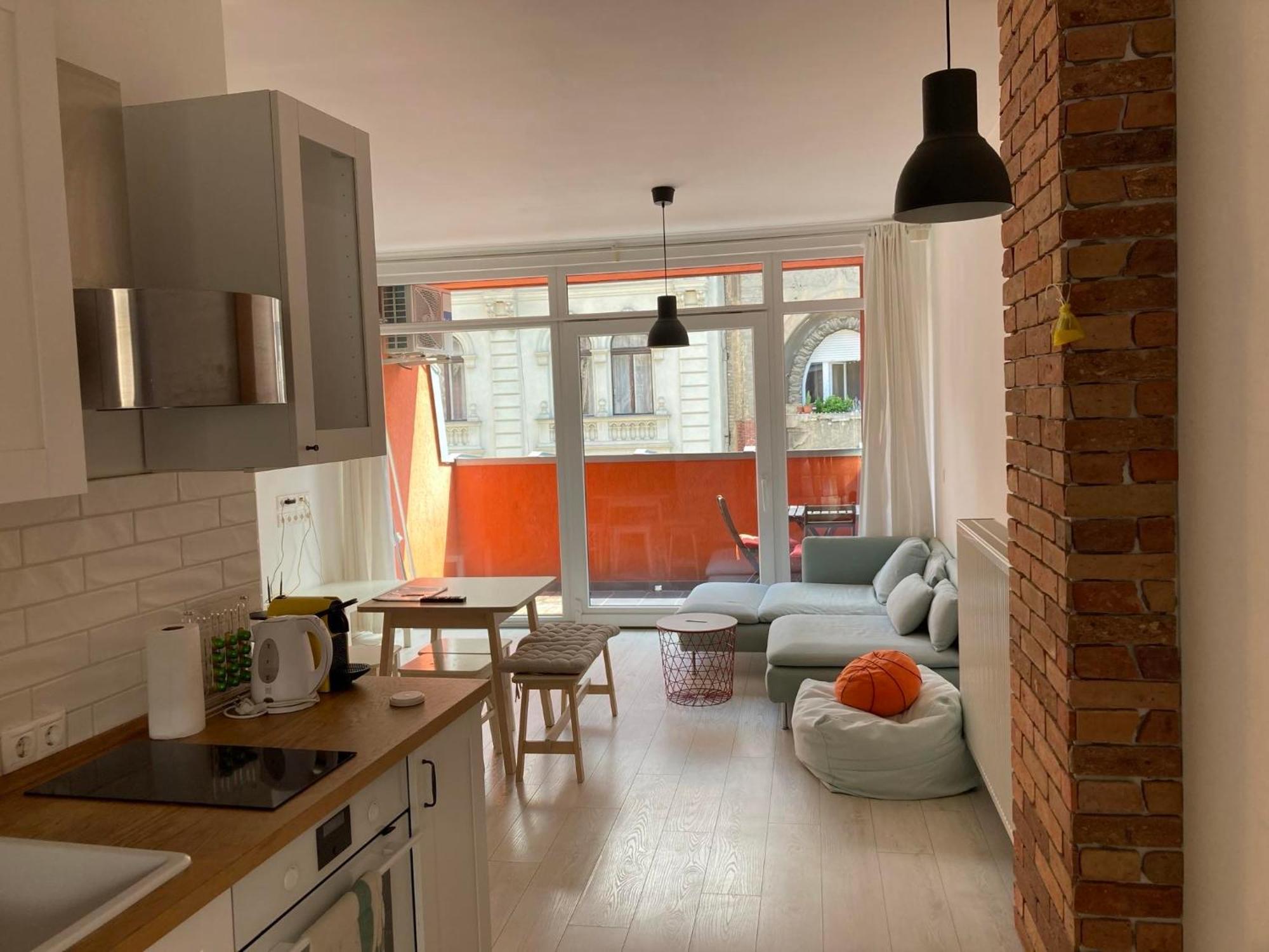 Trendy In The Heart Of The With Balcony Appartamento Budapest