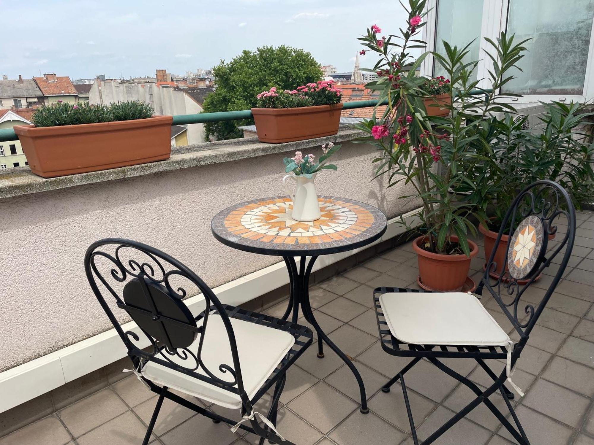 Boulevard Panzio - Self Check-in