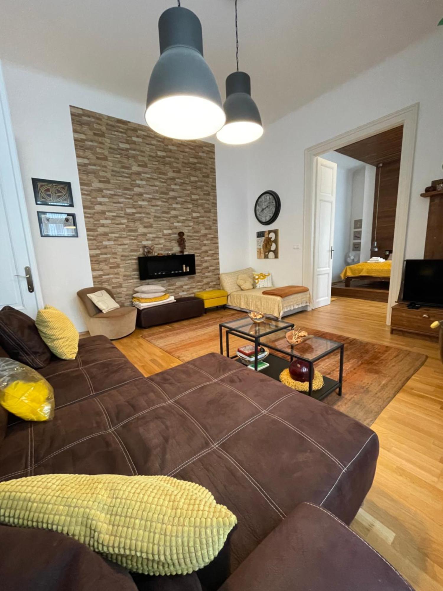Amber Pearl 2 And 2 Bathrooms At Kalvin Square Apartamento