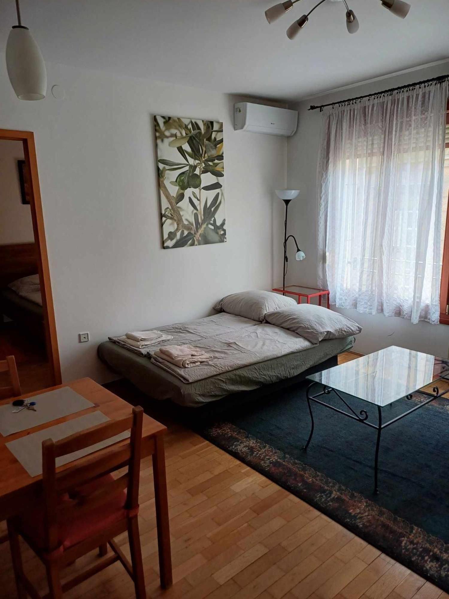 The Door Apartment *