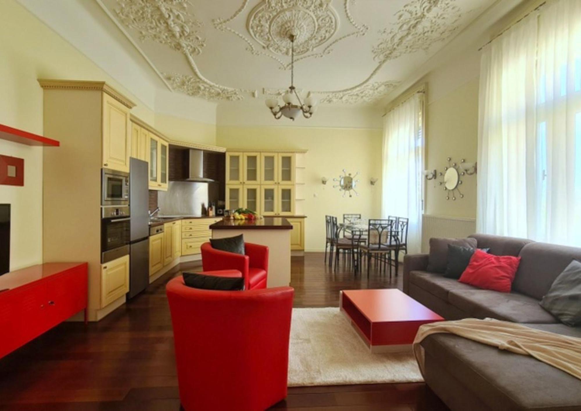 Rose Hill Budapešť