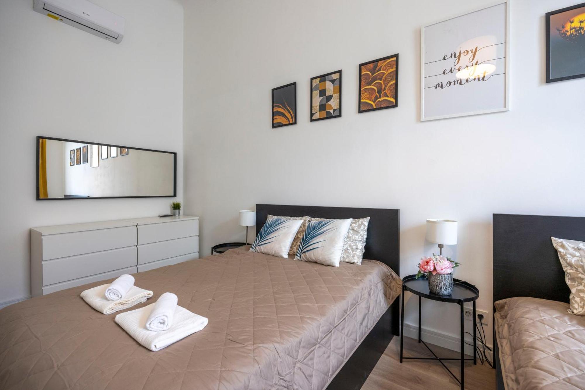 Spacious Cozy With 4bedroom In The Heart Of Bp Budapest