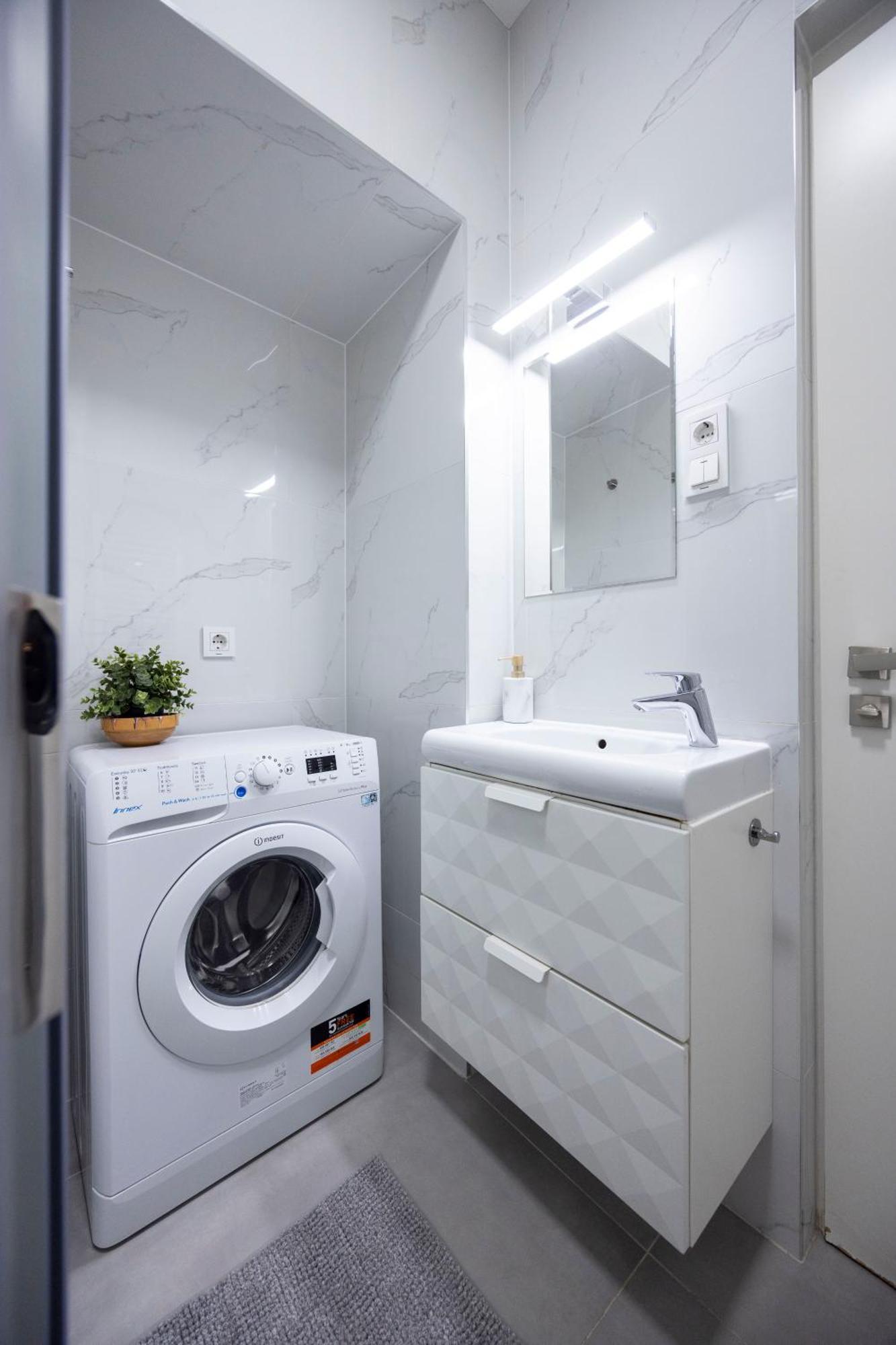 Spacious Cozy With 4bedroom In The Heart Of Bp Budapest