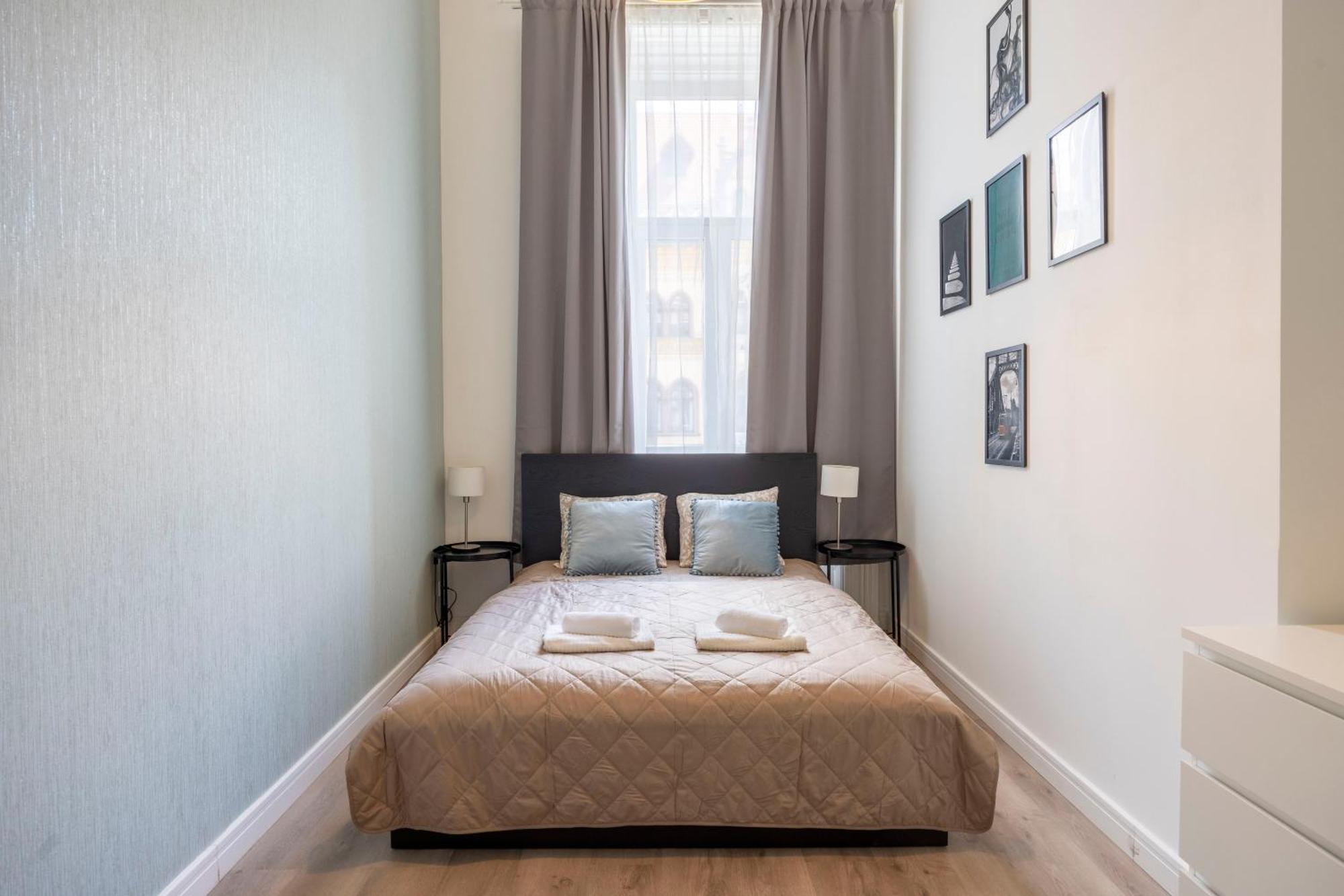 Spacious Cozy With 4bedroom In The Heart Of Bp *