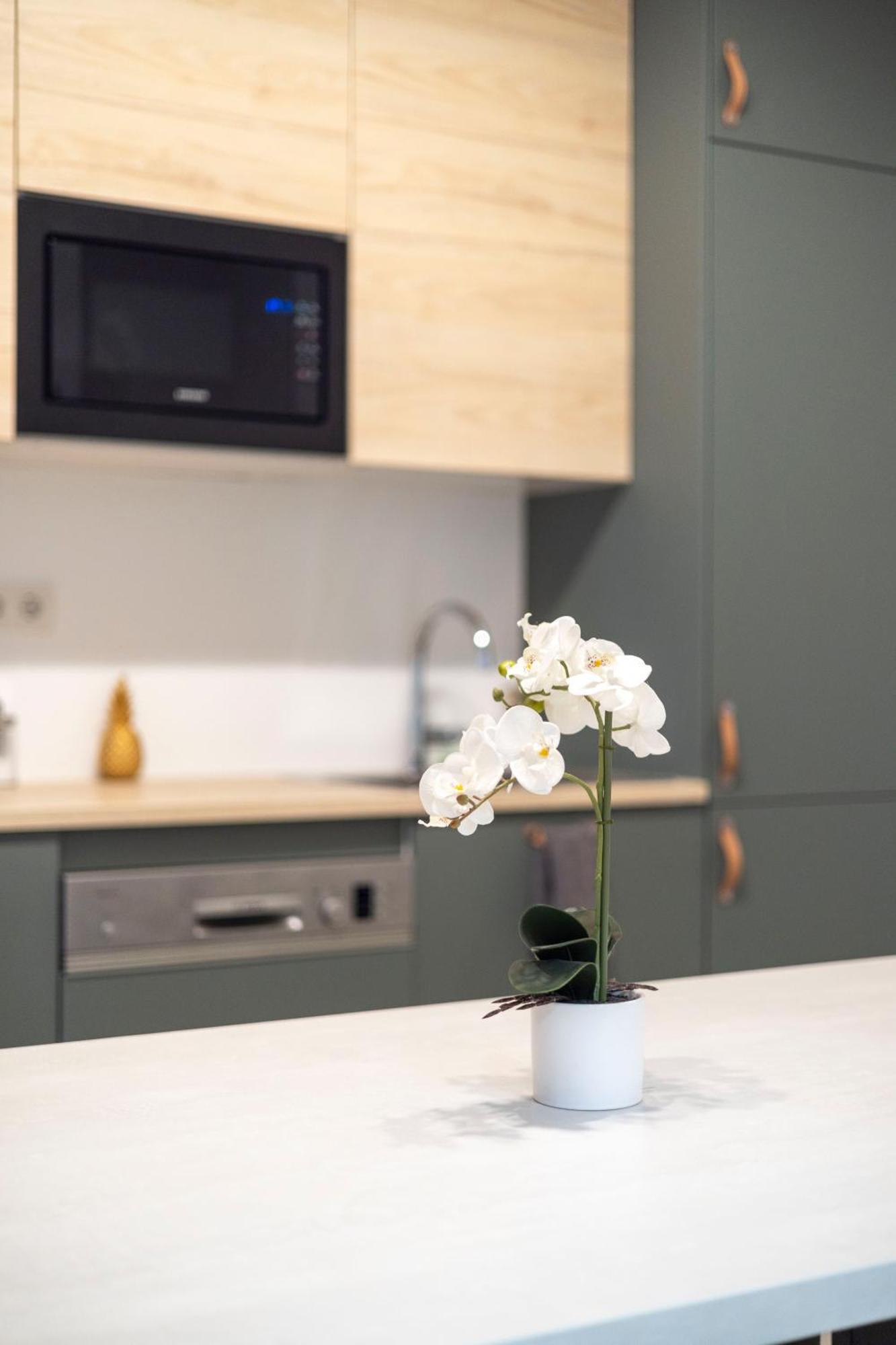 Spacious Cozy With 4bedroom In The Heart Of Bp Lägenhet Budapest