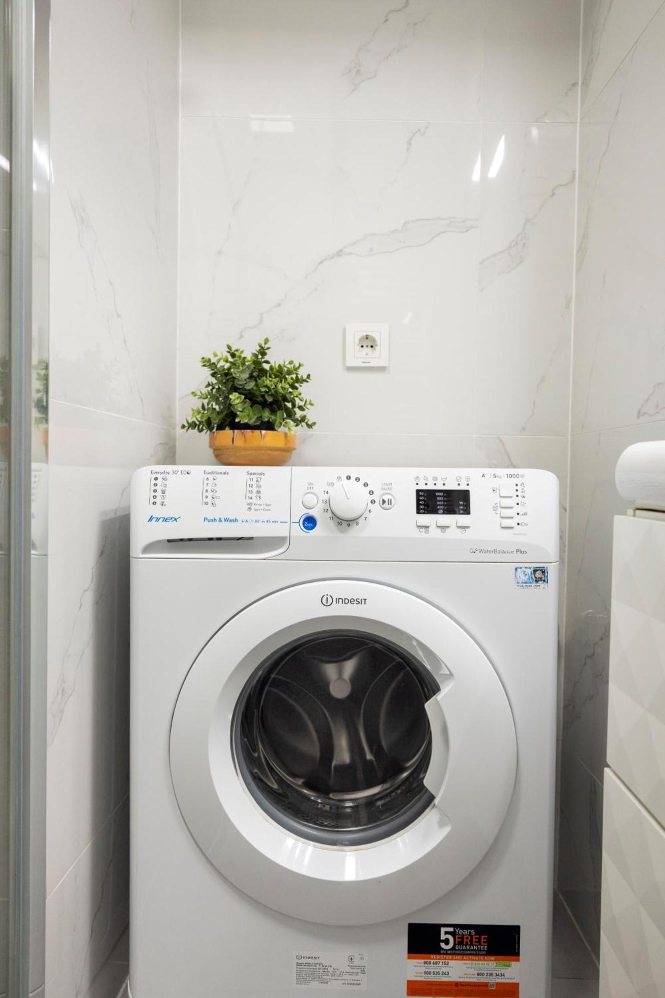 Spacious Cozy With 4bedroom In The Heart Of Bp * Budapest