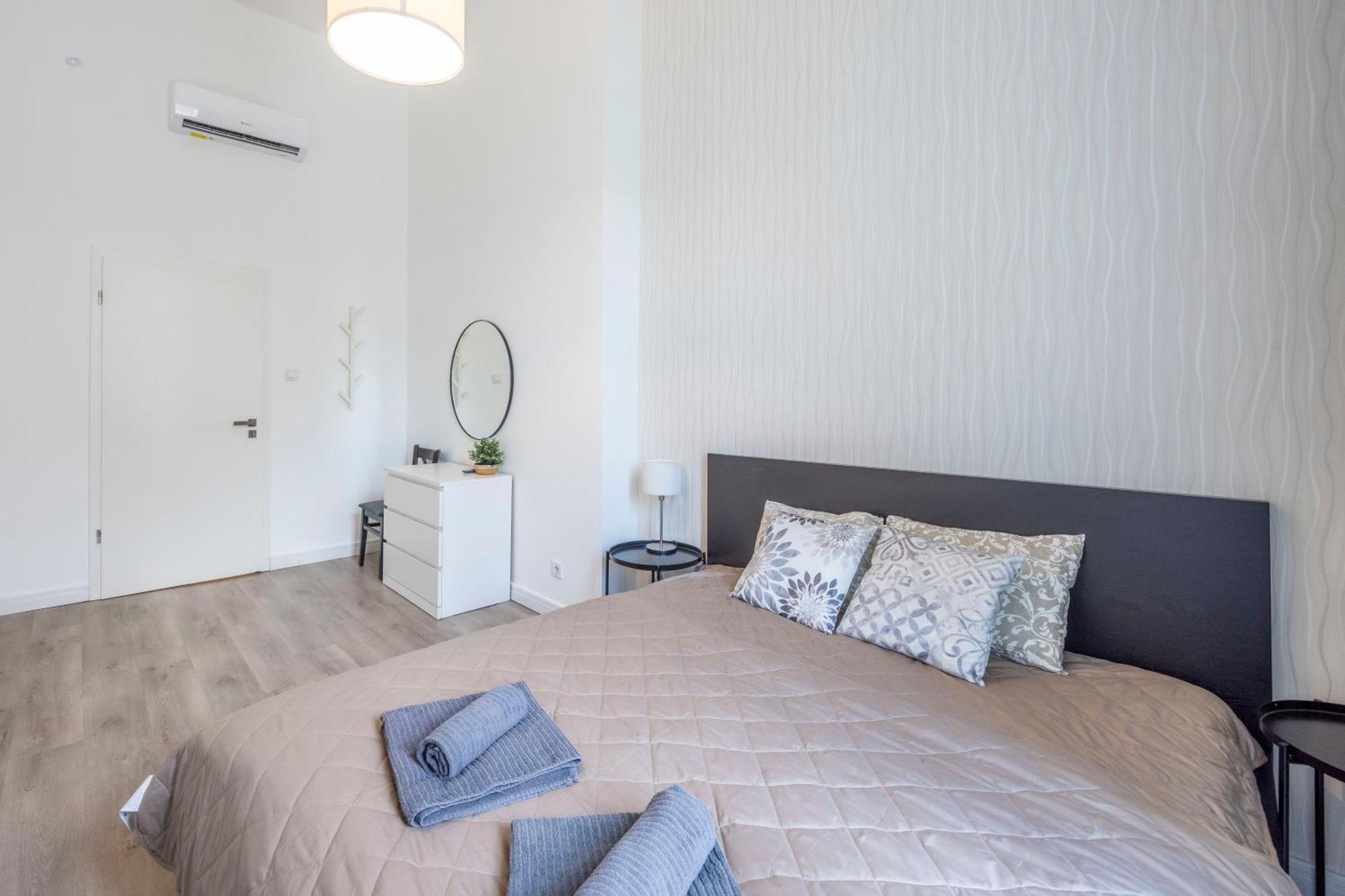Apartamento Spacious Cozy With 4bedroom In The Heart Of Bp