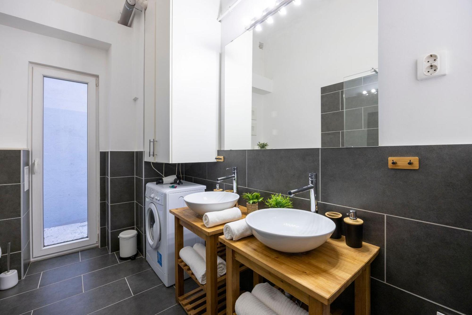 Charming & Cozy Stylish In The Heart Of *