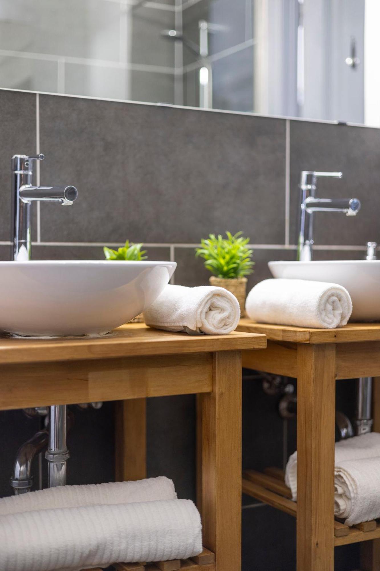 Apartamento Charming & Cozy Stylish In The Heart Of *