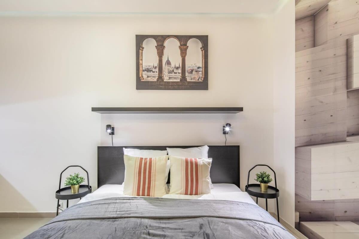 Extrem - Comfy * Budapest