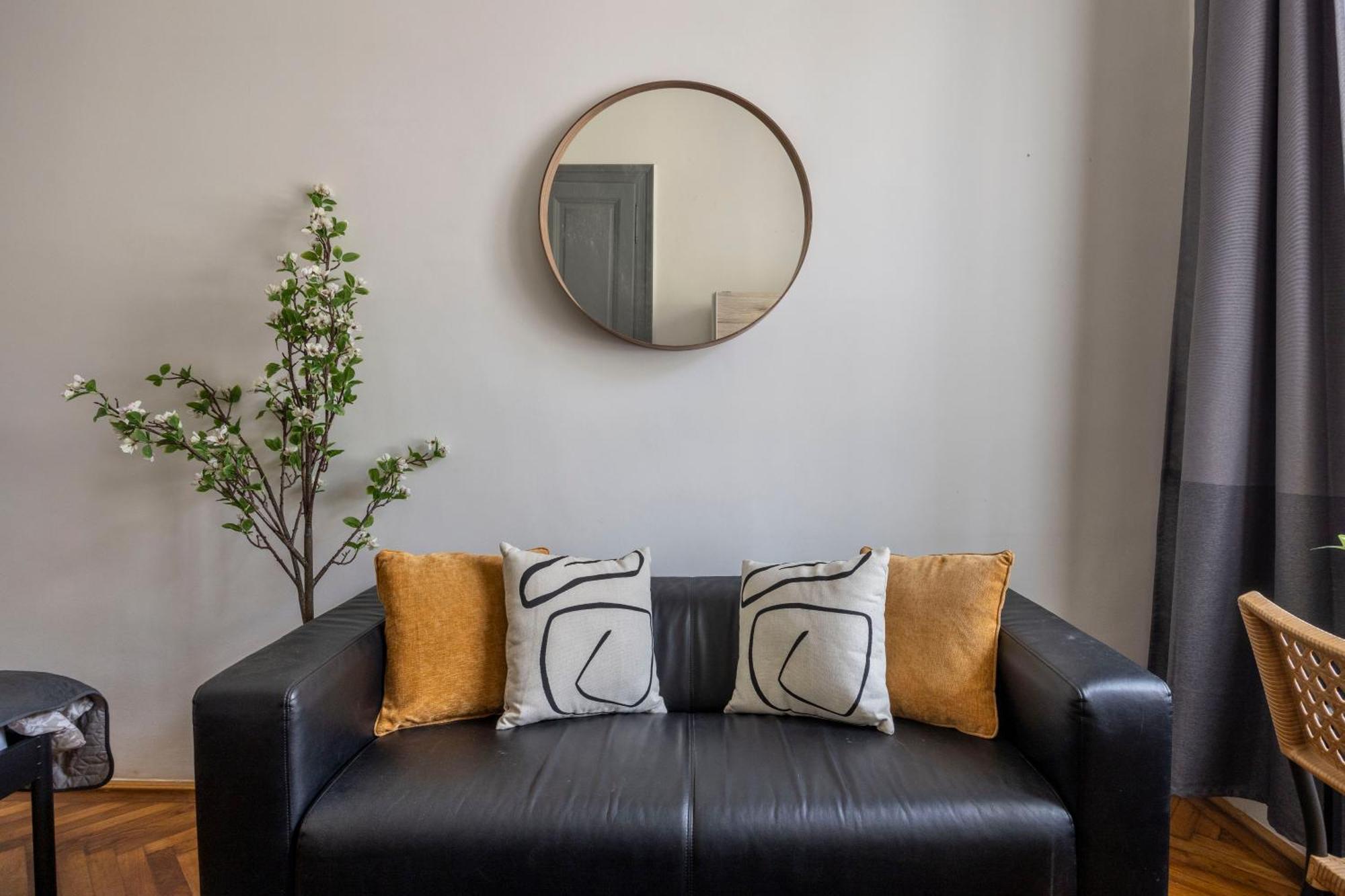 Charming & Cozy Stylish In The Heart Of Apartamento *