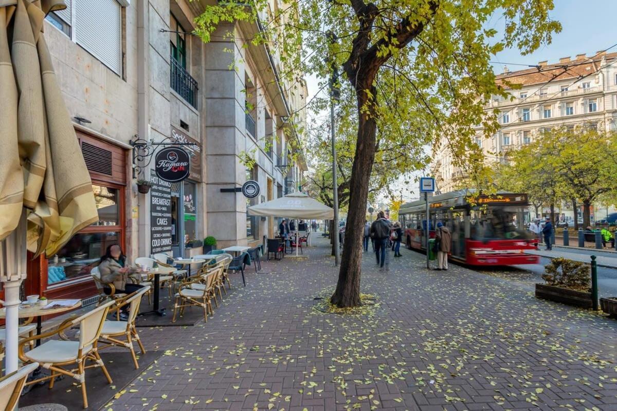 Extrem - Comfy * Budapest