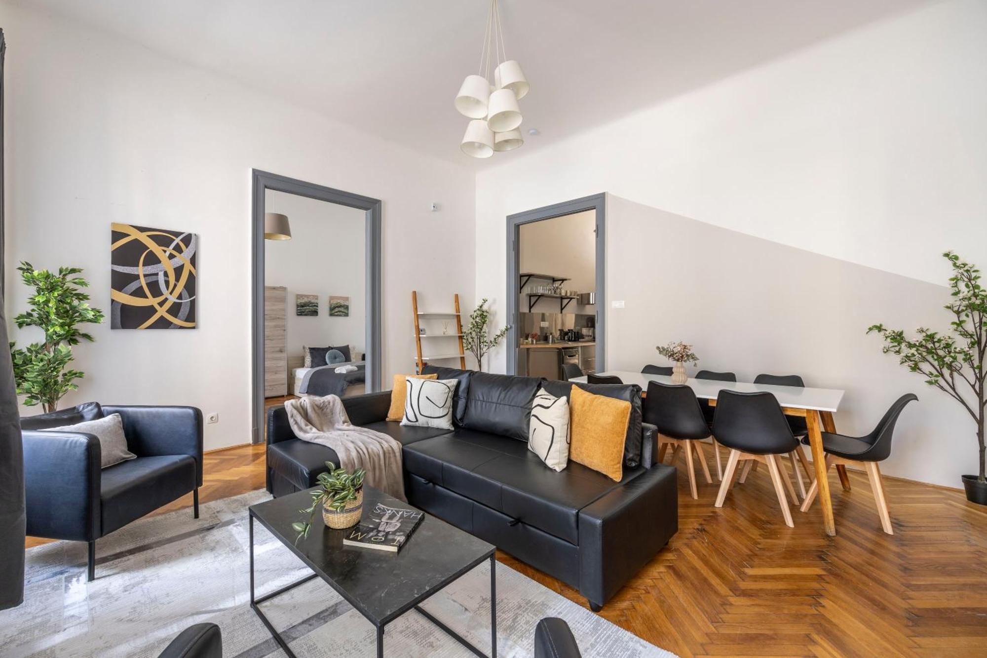 Charming & Cozy Stylish In The Heart Of
