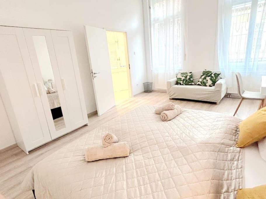 Liszt With Garage Available - Symphony 2 Apartamento