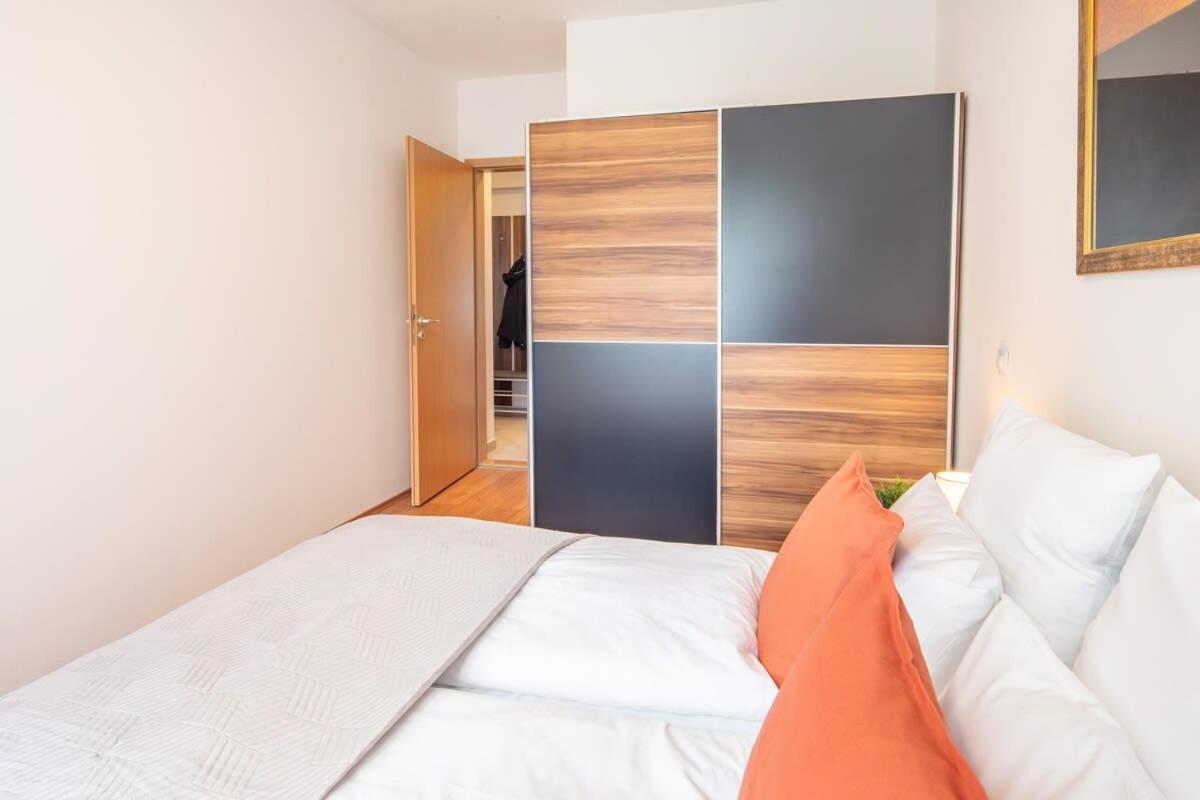 Apartament - Balcony - Modern