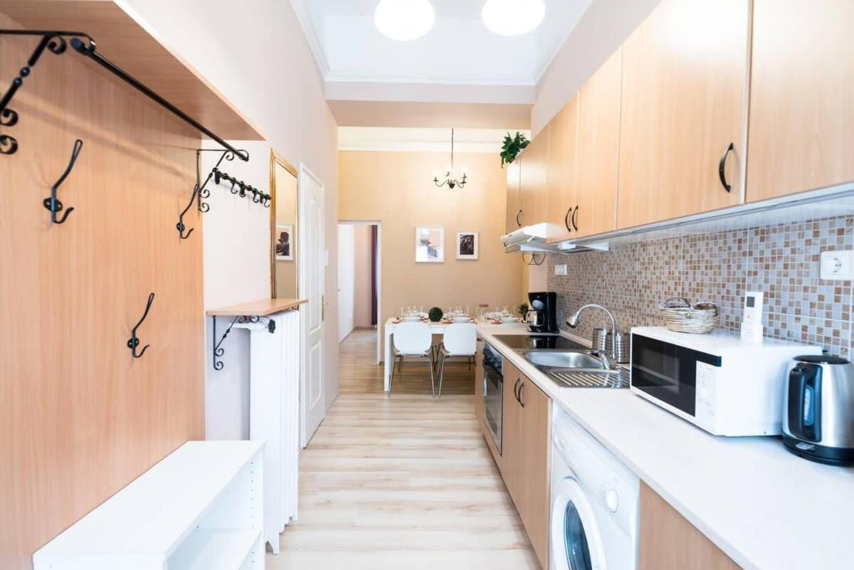 Ultra - Next To The Synagogue - Air Conditioning Apartment *